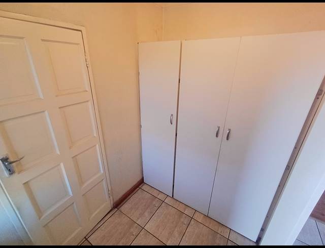 2 BEDROOM TOWNHOUSE FOR SALE IN CLUBVIEW